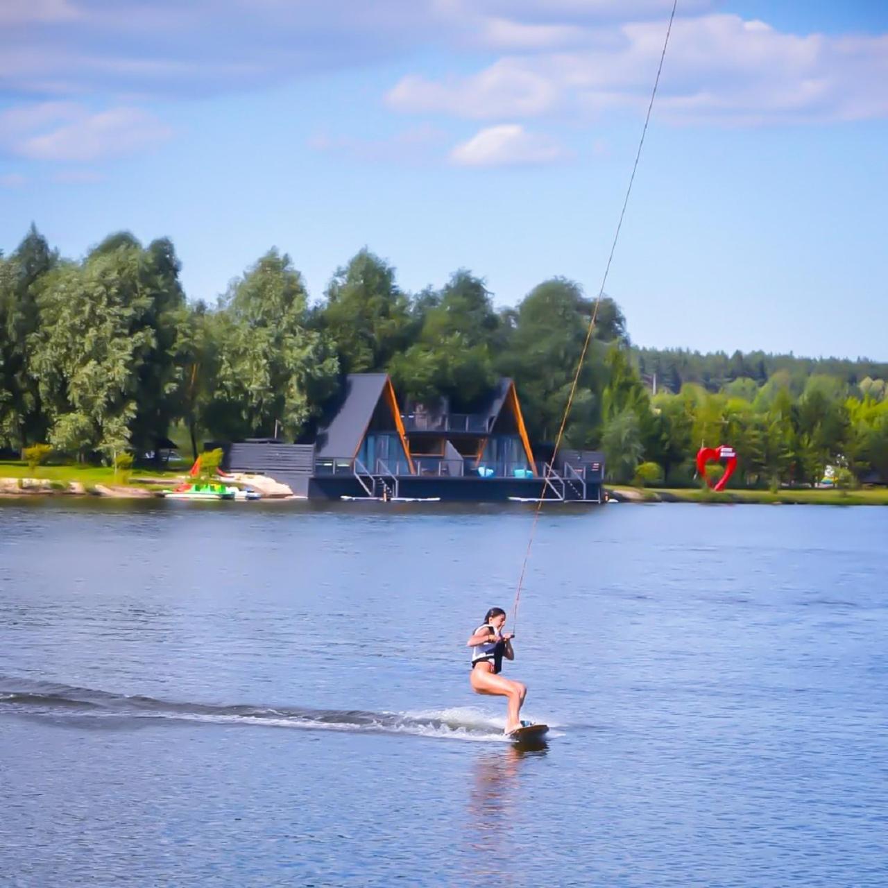 Sherwood Lake Hotel Березовка Экстерьер фото